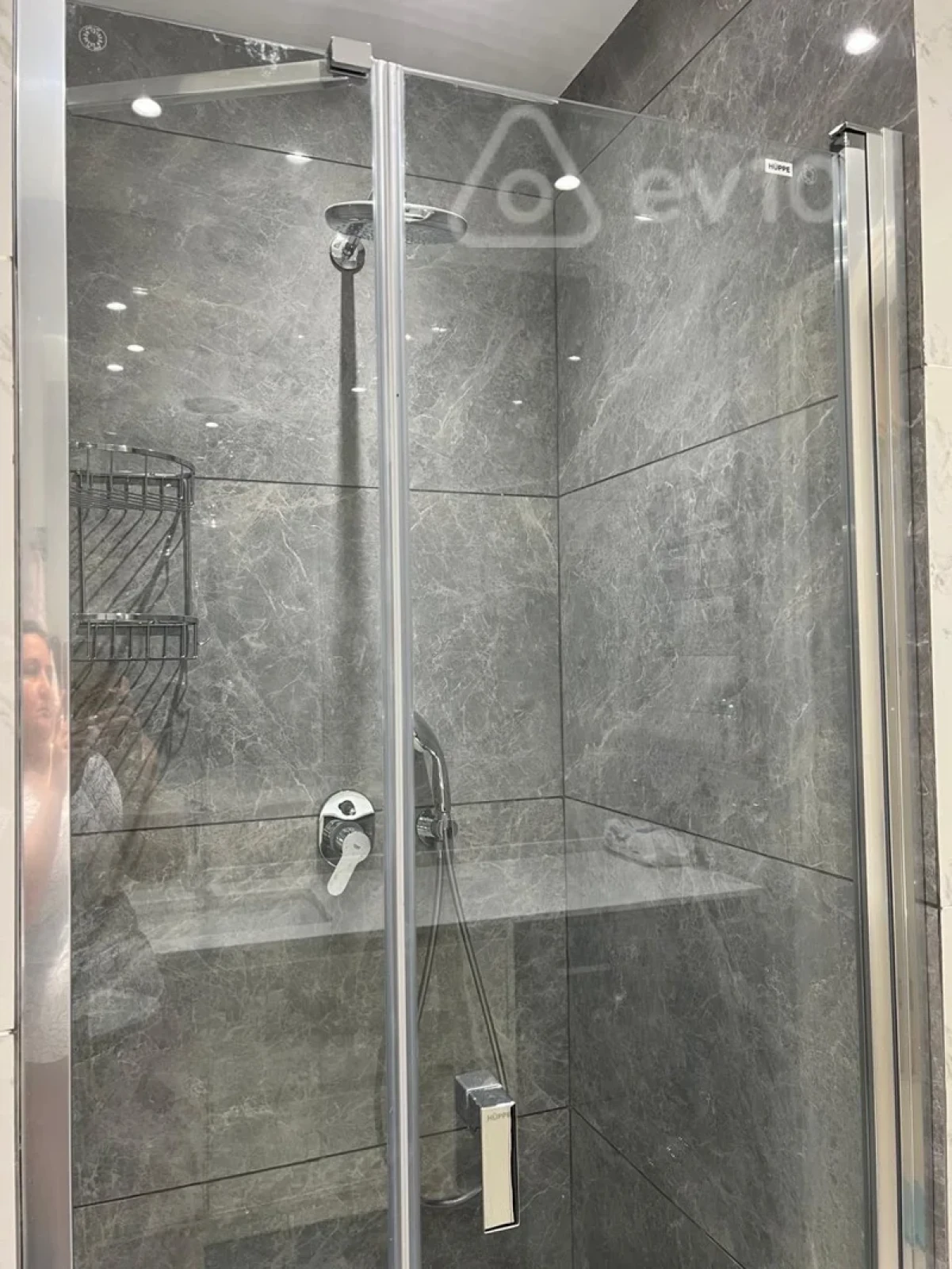 Kirayə verilir 2 otaqlı yeni tikili 65 m²