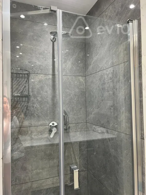 Kirayə verilir 2 otaqlı yeni tikili 65 m²