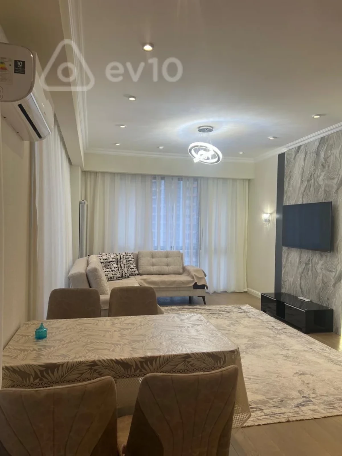 Kirayə verilir 2 otaqlı yeni tikili 65 m²