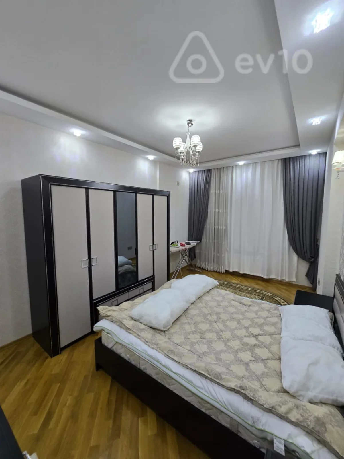 Kirayə verilir 2 otaqlı yeni tikili 94 m²