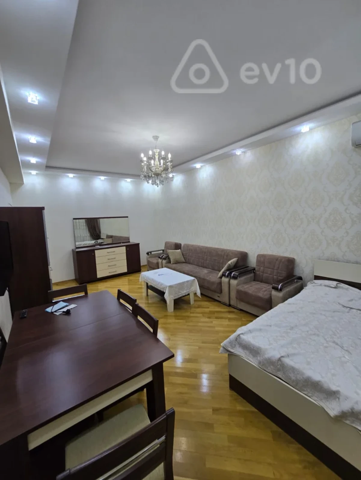 Kirayə verilir 2 otaqlı yeni tikili 94 m²