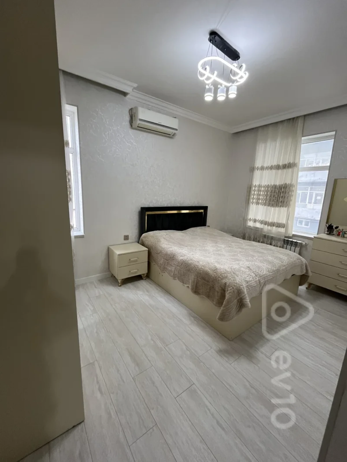 Satılır 3 otaqlı yeni tikili 79 m²