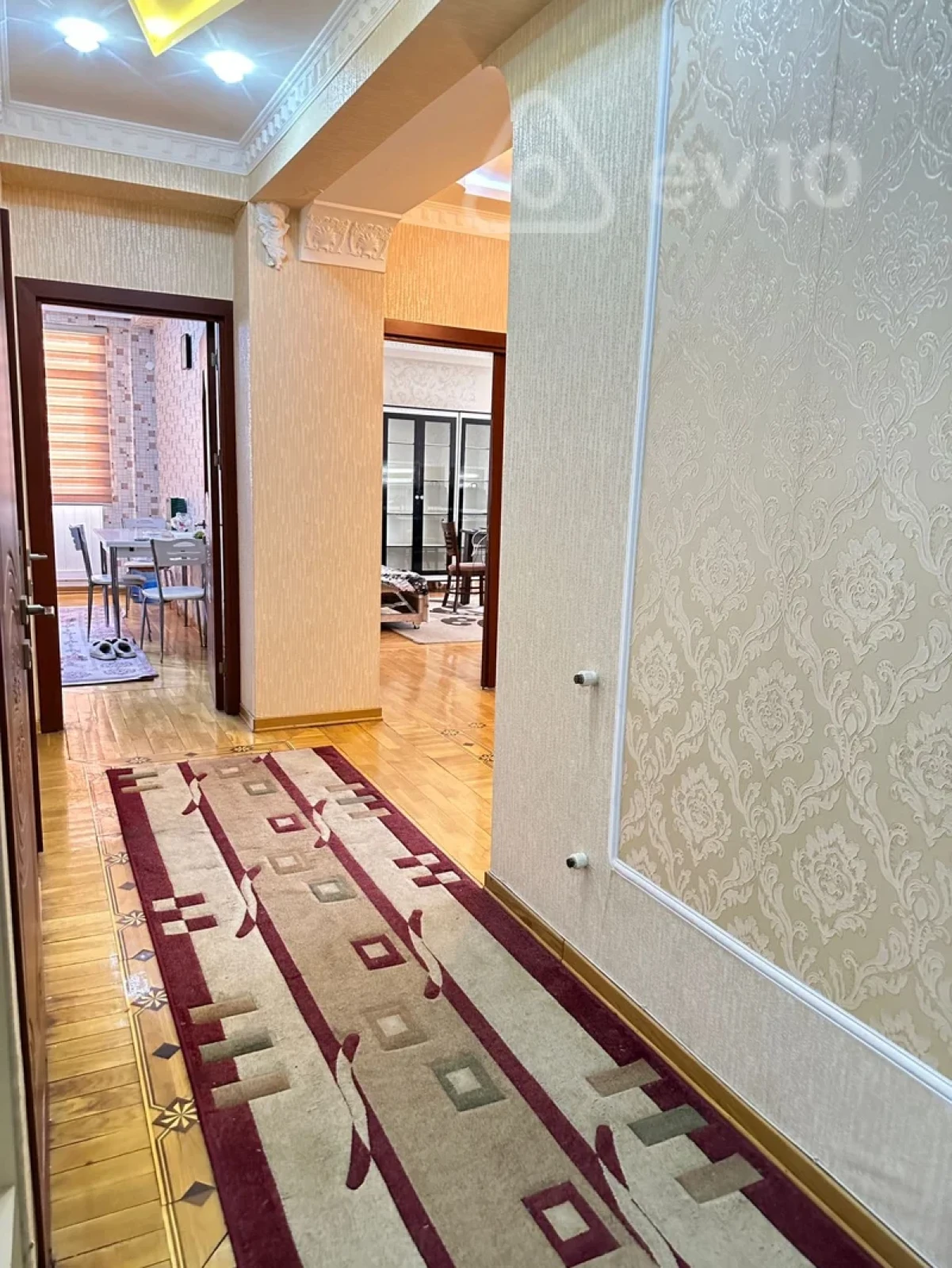 Kirayə verilir 2 otaqlı yeni tikili 120 m²