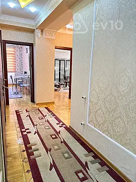 Kirayə verilir 2 otaqlı yeni tikili 120 m²