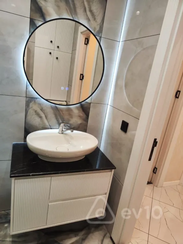 Kirayə verilir 3 otaqlı yeni tikili 65 m²