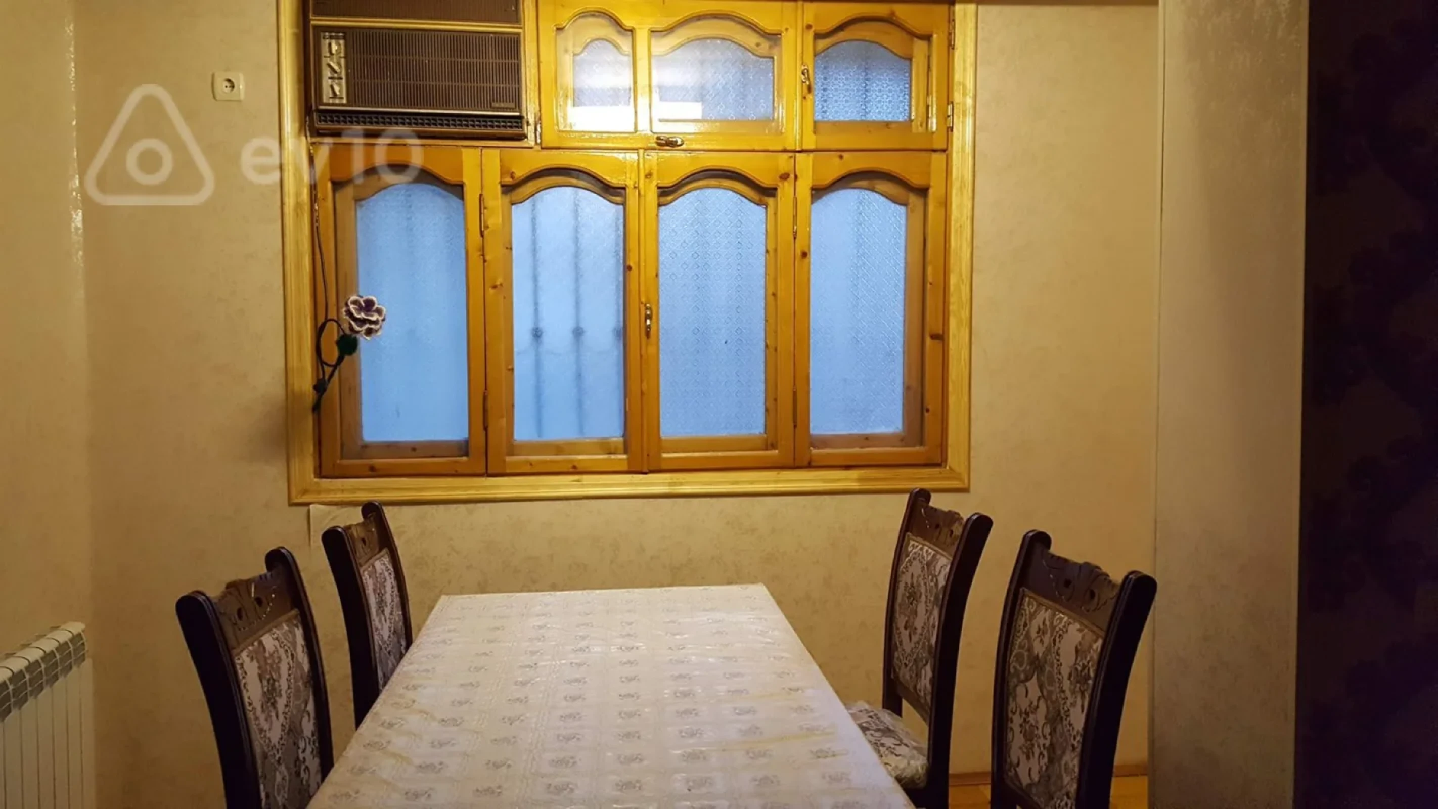 Kirayə verilir 2 otaqlı köhnə tikili 65 m²