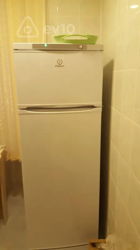 Kirayə verilir 2 otaqlı köhnə tikili 65 m²