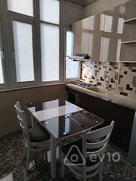Kirayə verilir 2 otaqlı yeni tikili 65 m²
