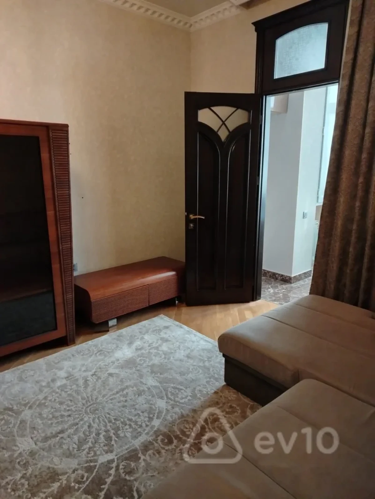 Kirayə verilir 2 otaqlı yeni tikili 65 m²