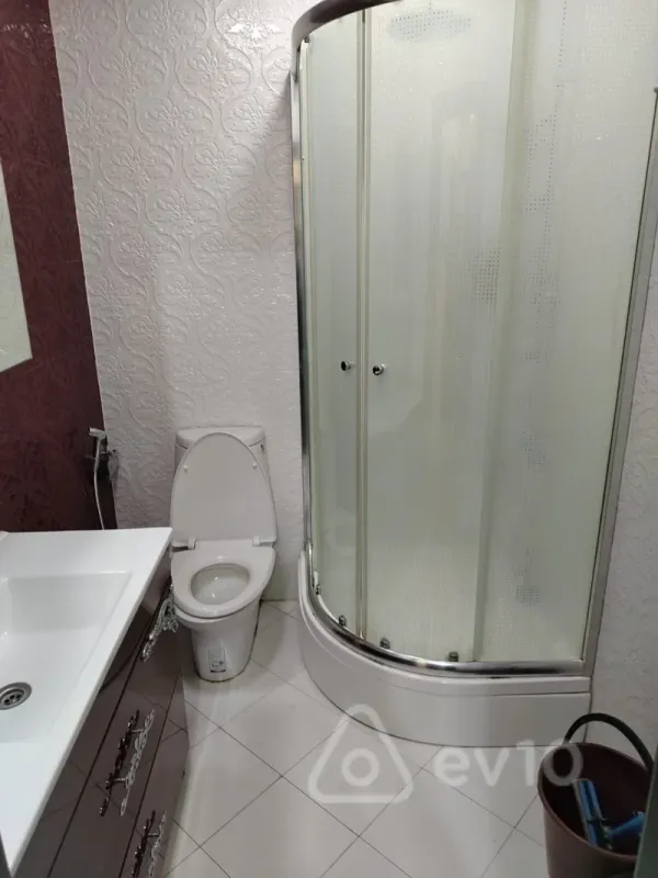 Kirayə verilir 2 otaqlı yeni tikili 65 m²