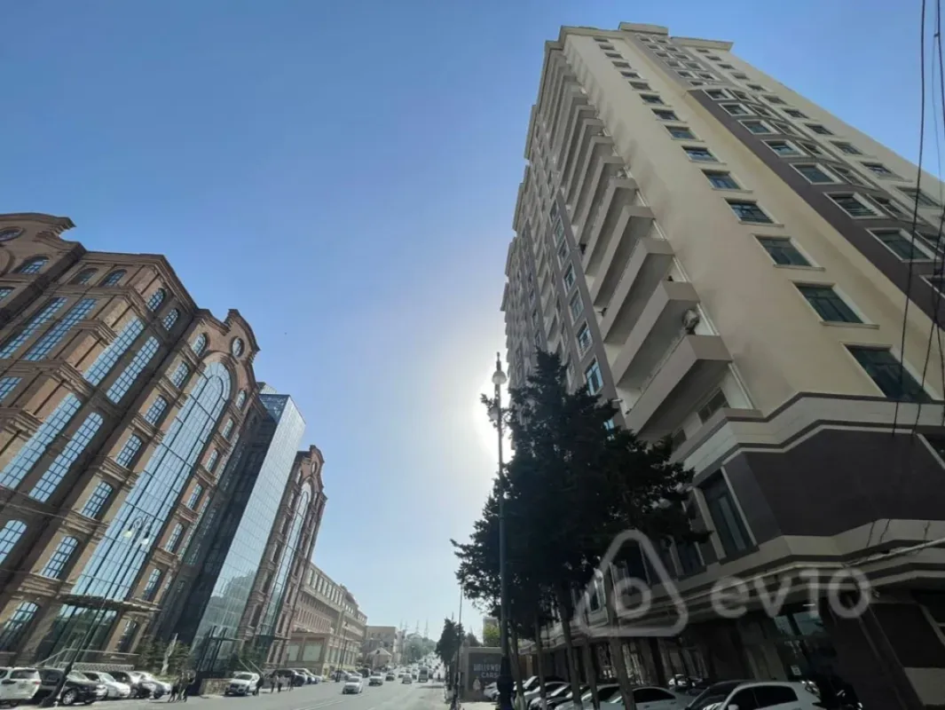 Satılır 3 otaqlı yeni tikili 105 m²