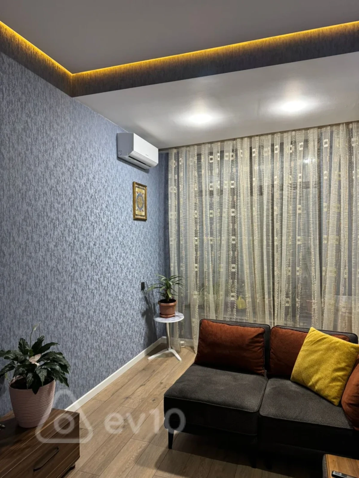 Satılır 3 otaqlı yeni tikili 105 m²