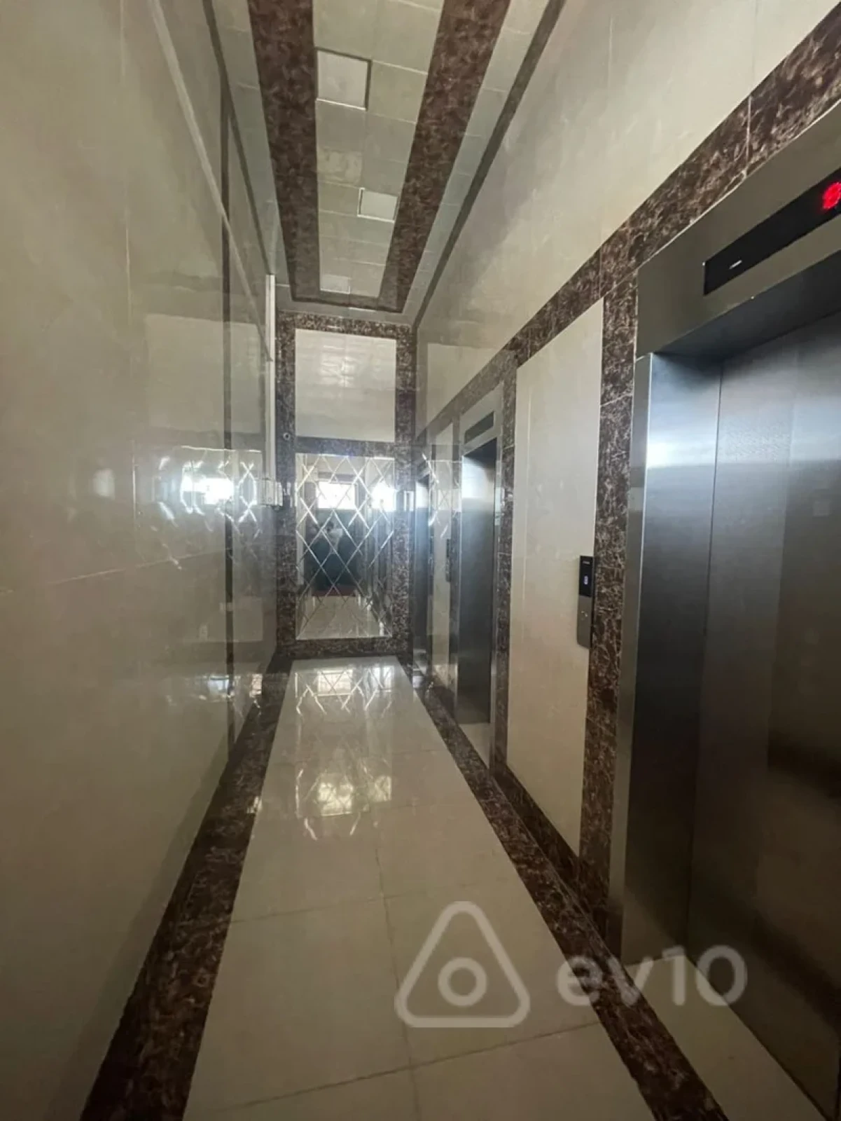 Satılır 3 otaqlı yeni tikili 105 m²