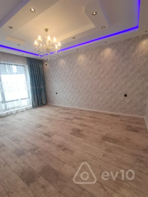 Satılır 4 otaqlı həyət evi 145 m²
