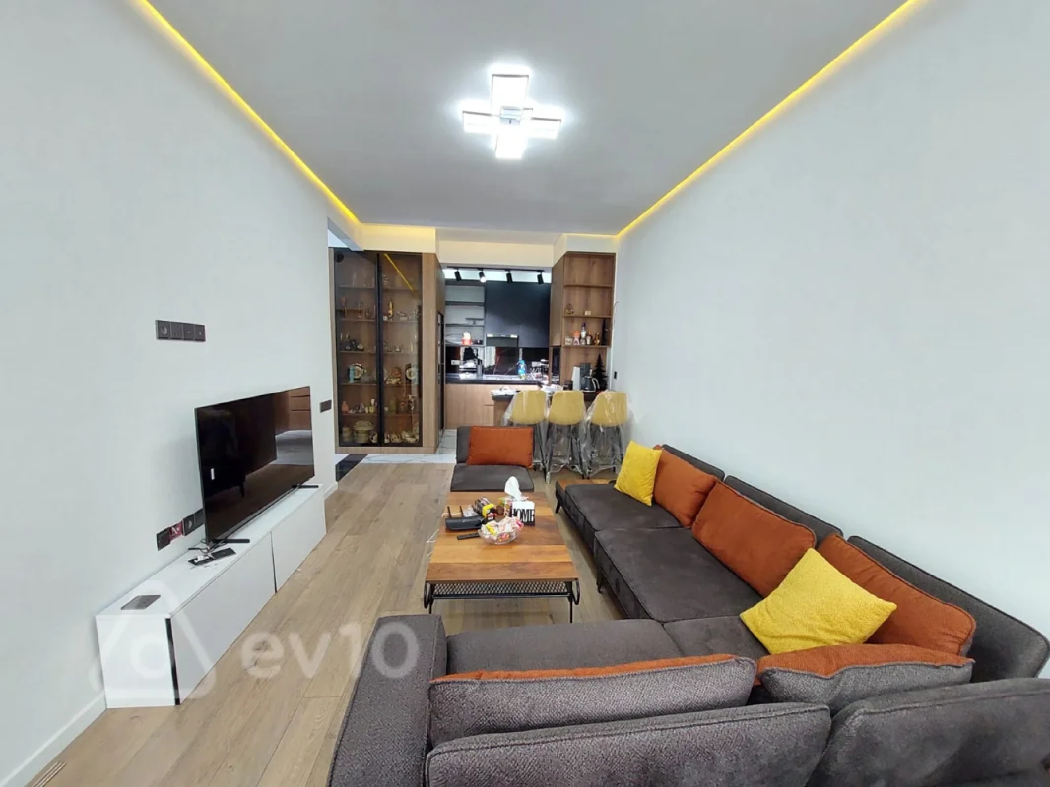 Satılır 3 otaqlı yeni tikili 105 m²