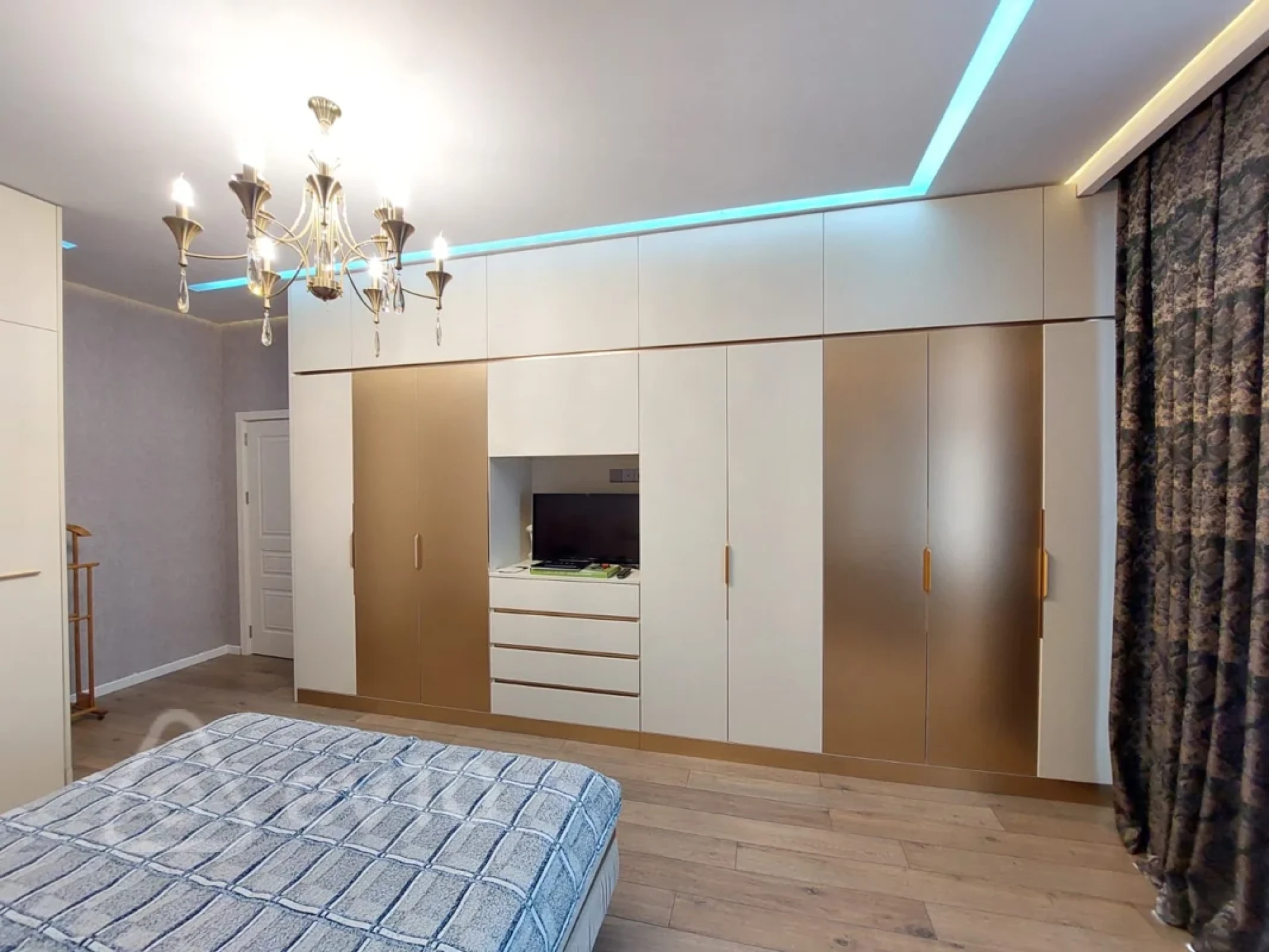 Satılır 3 otaqlı yeni tikili 105 m²