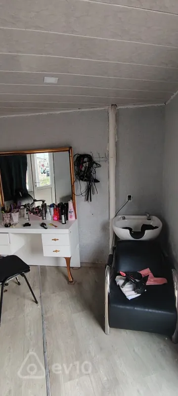 Satılır 4 otaqlı həyət evi 100 m²