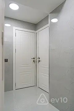 Kirayə verilir 5 otaqlı ofis 140 m²