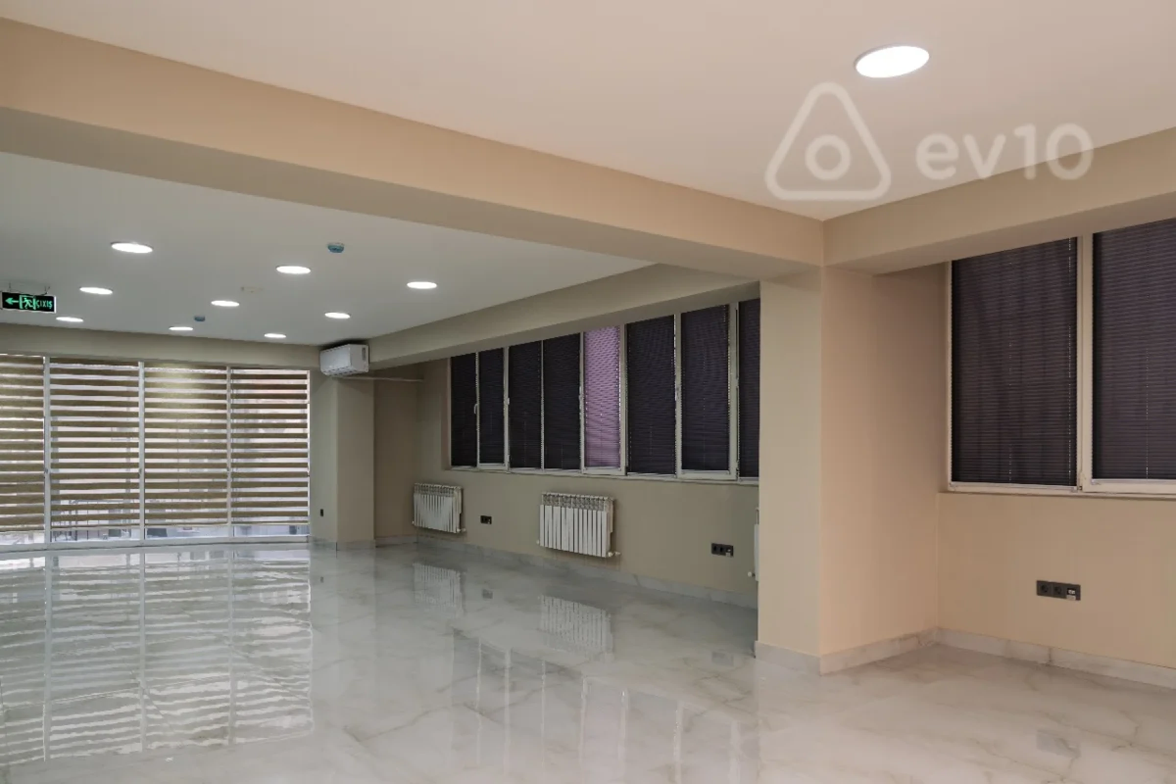 Kirayə verilir 5 otaqlı ofis 140 m²
