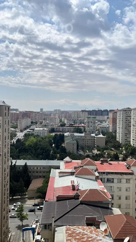 Kirayə verilir 3 otaqlı yeni tikili 110 m²