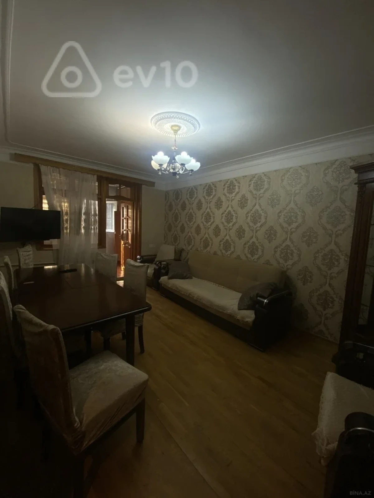 Kirayə verilir 2 otaqlı köhnə tikili 60 m²