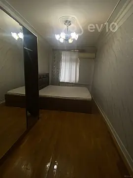Kirayə verilir 2 otaqlı köhnə tikili 60 m²