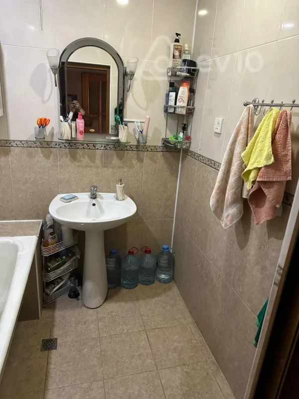 Satılır 5 otaqlı köhnə tikili 110 m²