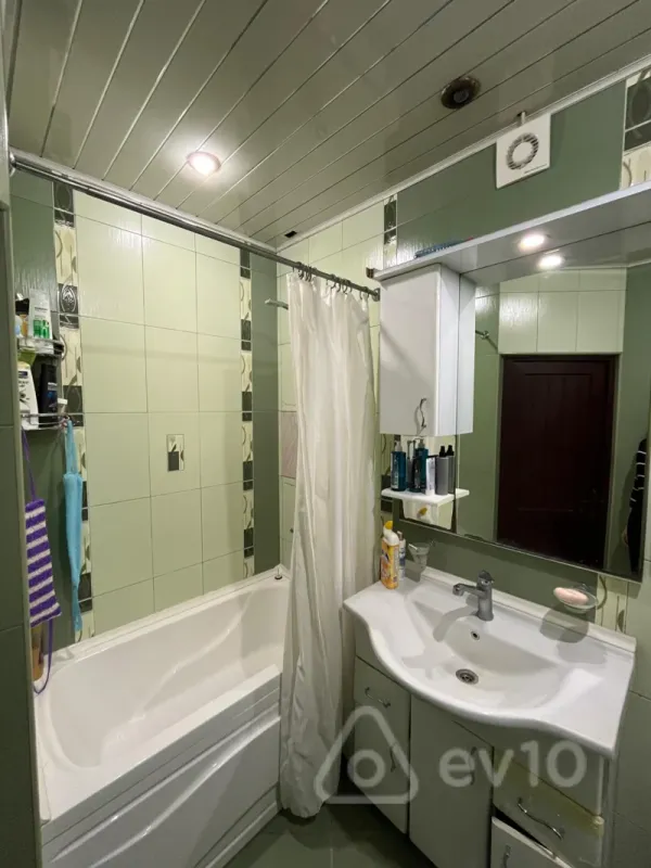 Kirayə verilir 3 otaqlı yeni tikili 83 m²