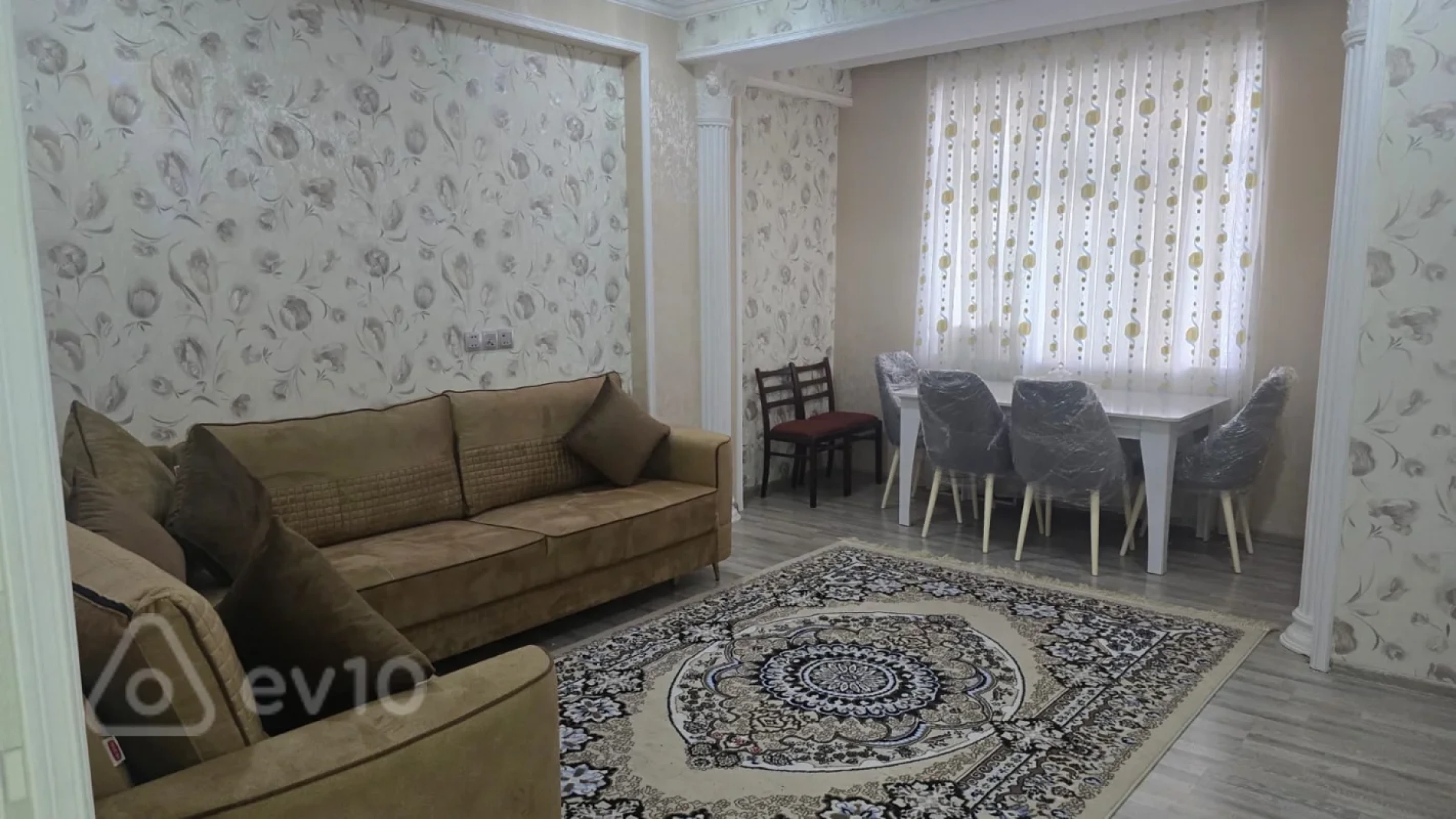Kirayə verilir 2 otaqlı yeni tikili 60 m²