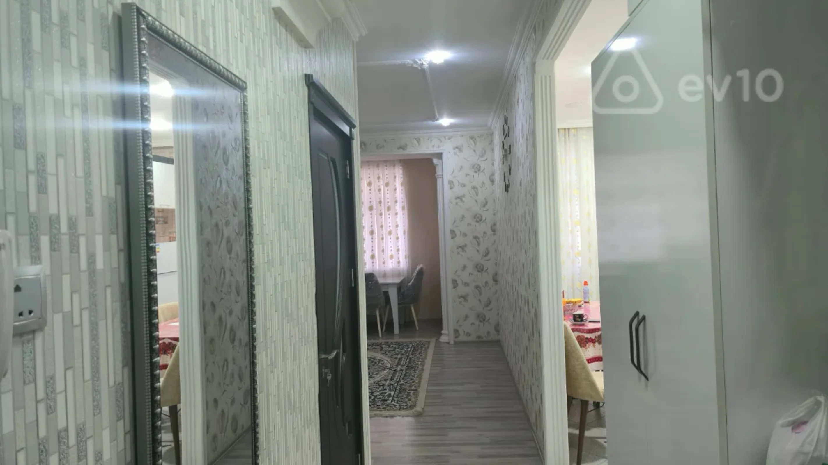 Kirayə verilir 2 otaqlı yeni tikili 60 m²