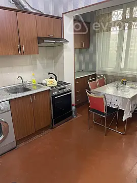 Kirayə verilir 1 otaqlı köhnə tikili 35 m²