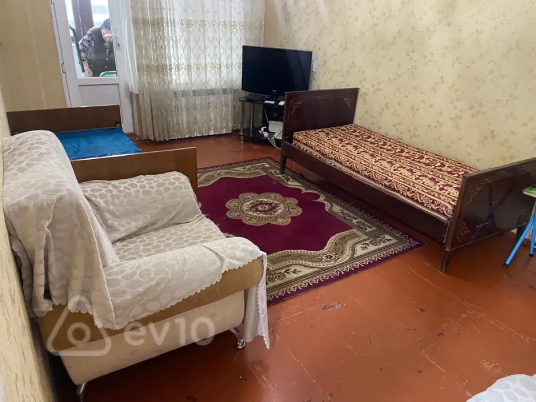 Kirayə verilir 1 otaqlı köhnə tikili 35 m²