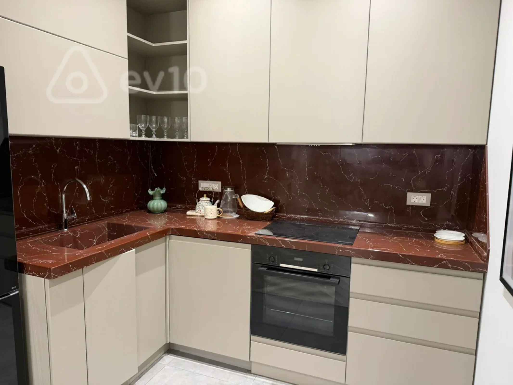 Kirayə verilir 2 otaqlı yeni tikili 68 m²