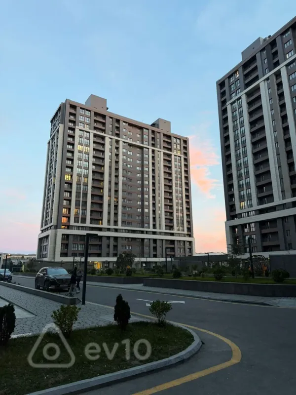 Kirayə verilir 2 otaqlı yeni tikili 68 m²