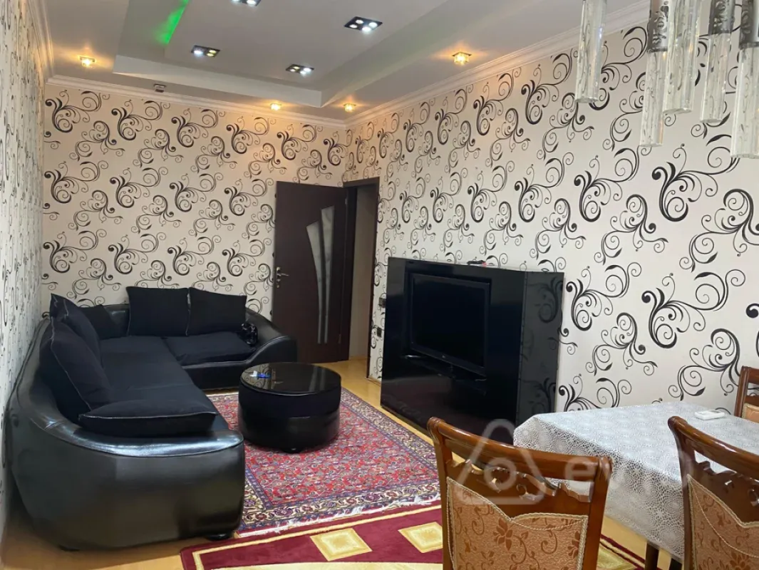 Kirayə verilir 3 otaqlı yeni tikili 78 m²