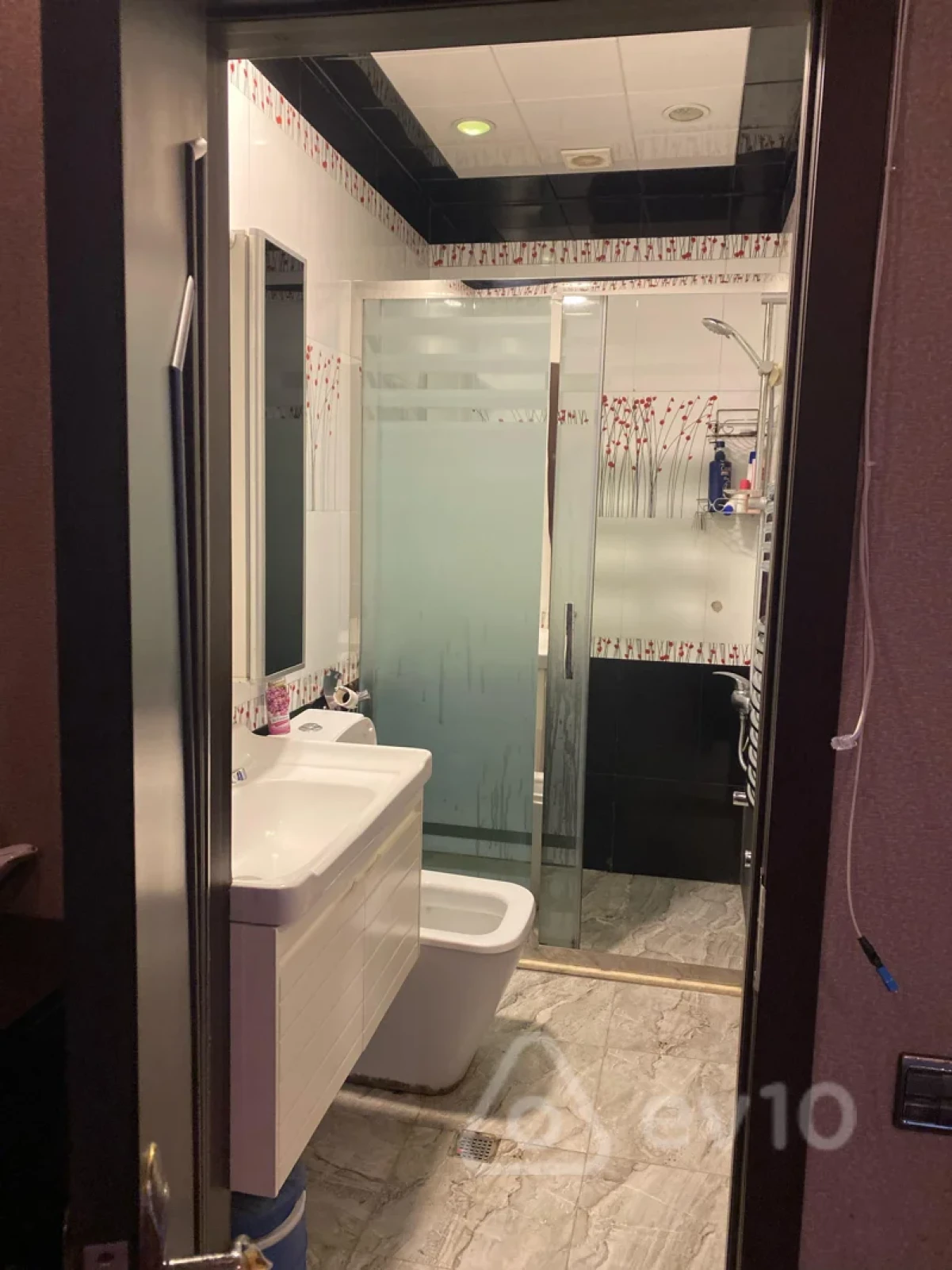 Kirayə verilir 3 otaqlı yeni tikili 78 m²