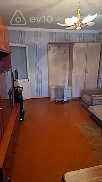 Satılır 2 otaqlı köhnə tikili 33 m²