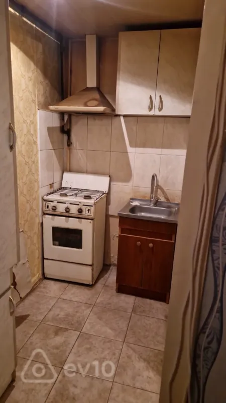 Satılır 2 otaqlı köhnə tikili 33 m²