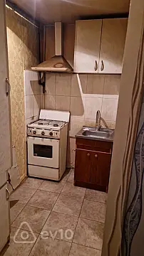 Satılır 2 otaqlı köhnə tikili 33 m²