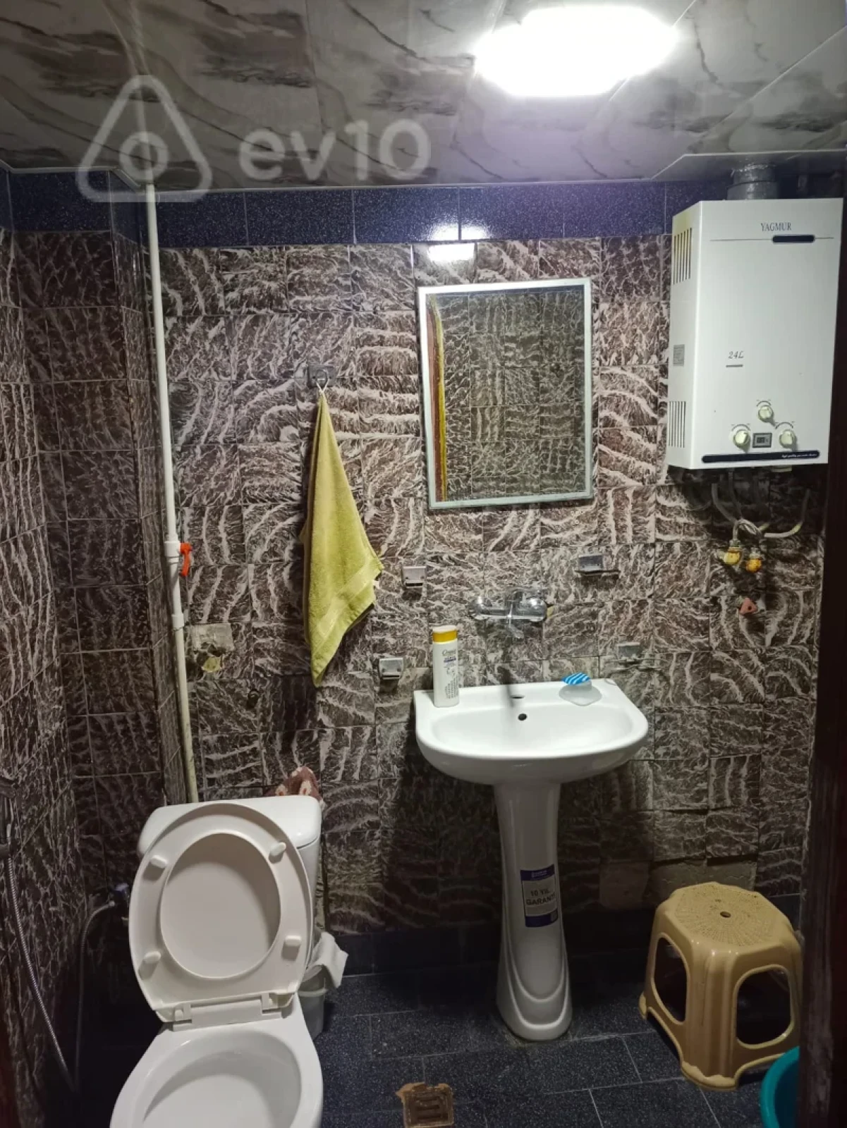 Satılır 1 otaqlı köhnə tikili 36 m²