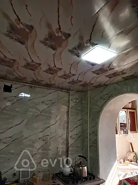 Satılır 1 otaqlı köhnə tikili 36 m²