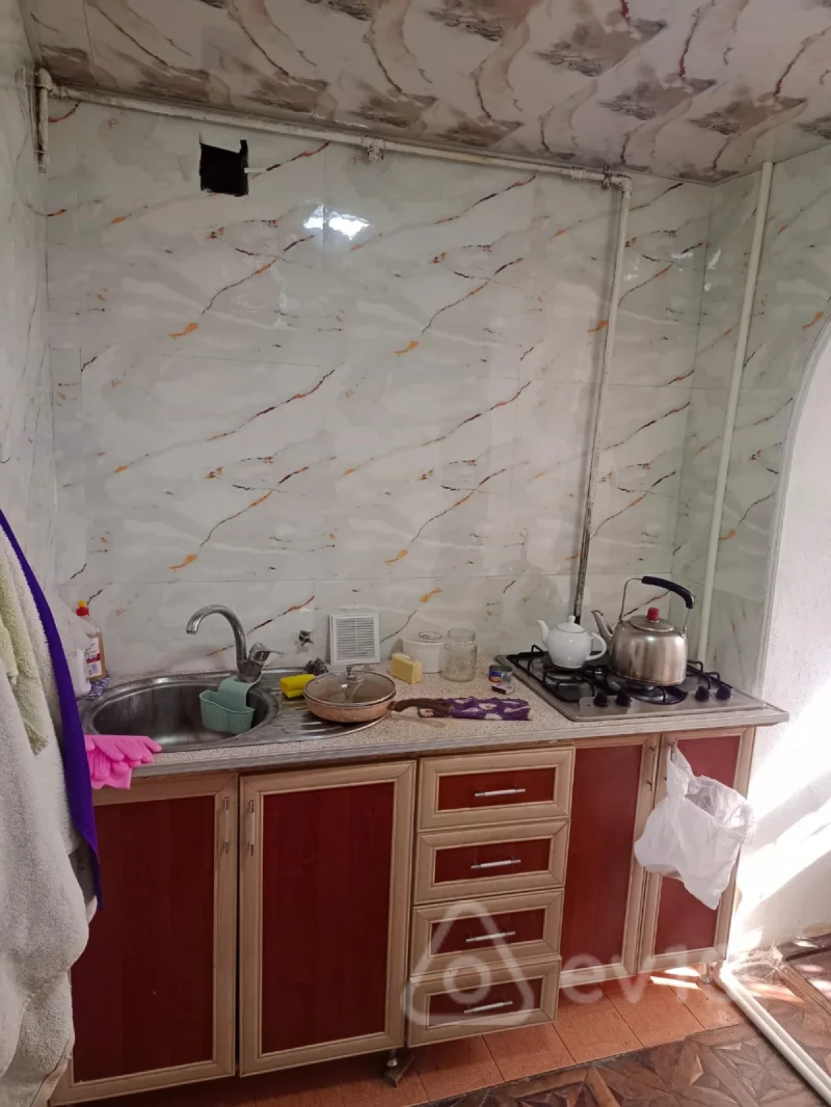 Satılır 1 otaqlı köhnə tikili 36 m²