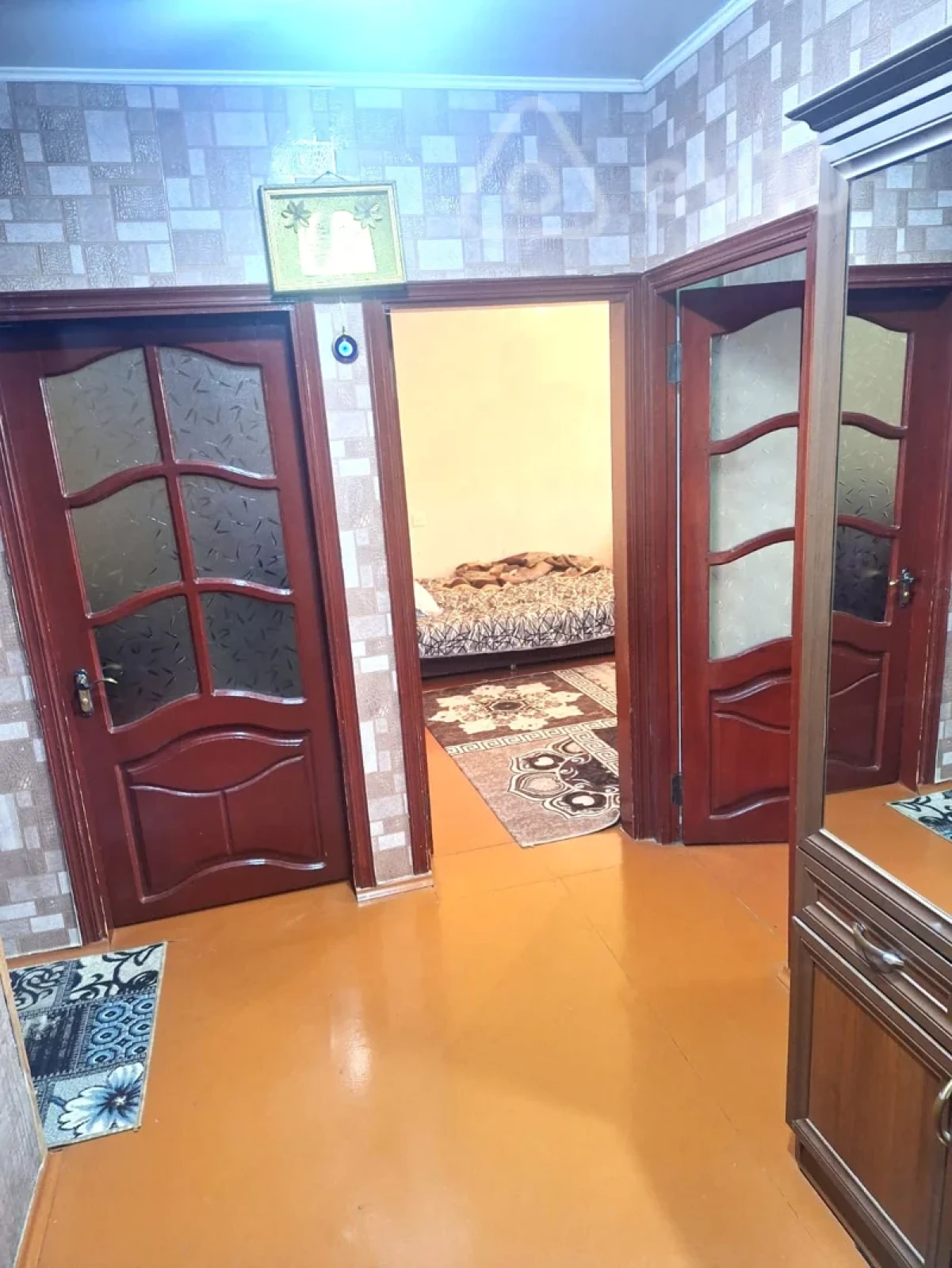 Kirayə verilir 3 otaqlı köhnə tikili 85 m²