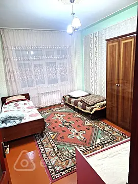 Kirayə verilir 3 otaqlı köhnə tikili 85 m²