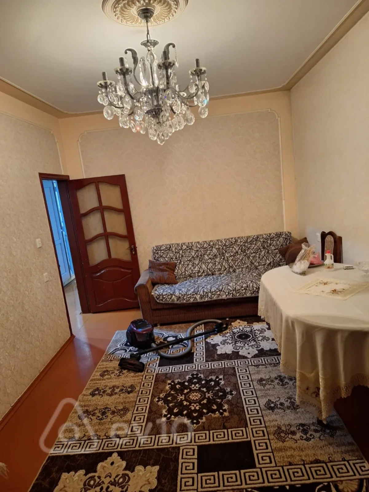 Kirayə verilir 3 otaqlı köhnə tikili 85 m²