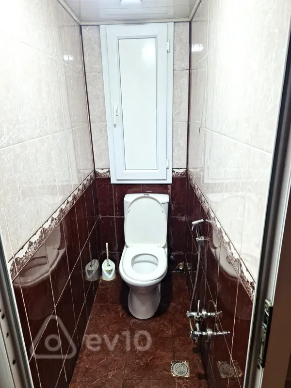 Kirayə verilir 3 otaqlı köhnə tikili 85 m²