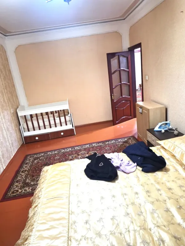 Kirayə verilir 3 otaqlı köhnə tikili 85 m²