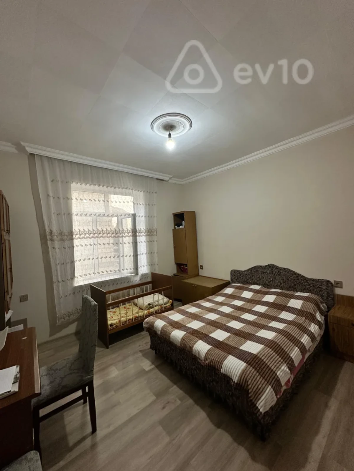 Satılır 6 otaqlı həyət evi 160 m²