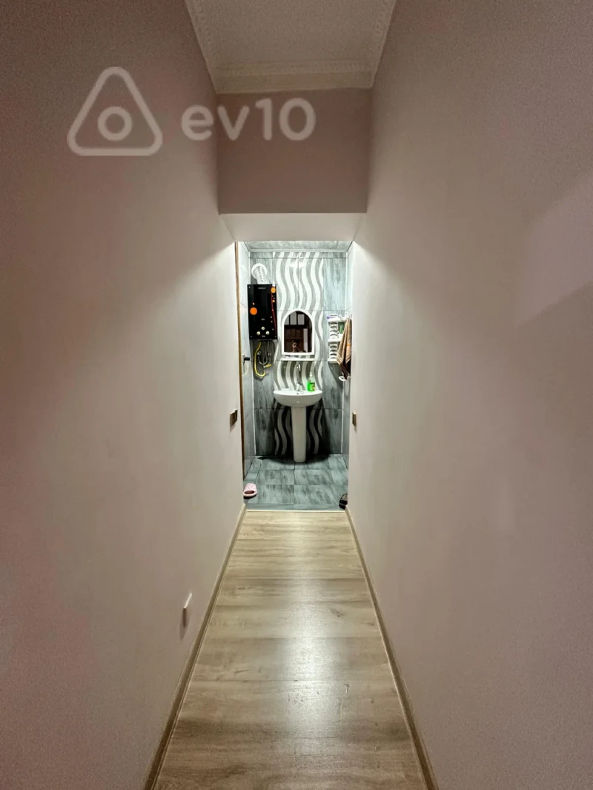 Satılır 6 otaqlı həyət evi 160 m²