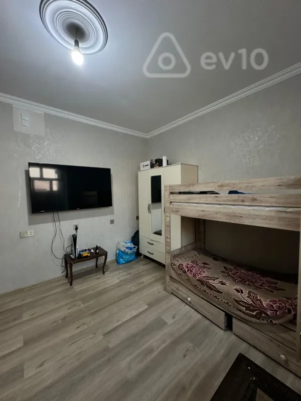 Satılır 6 otaqlı həyət evi 160 m²